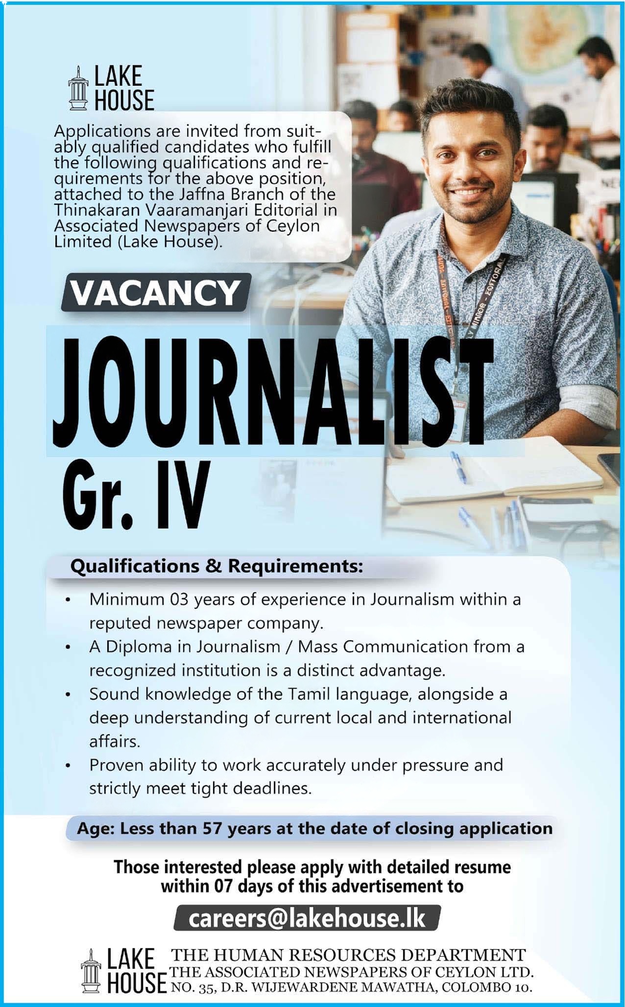 Journalist - Lake House